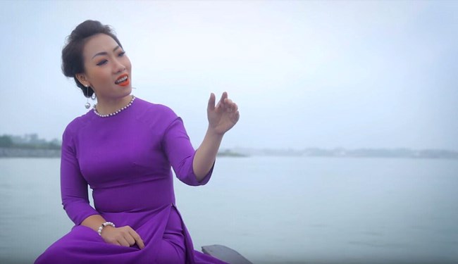 Sao Mai Hiền Anh làm MV hướng về tình yêu nguồn cội (10/3/2018)